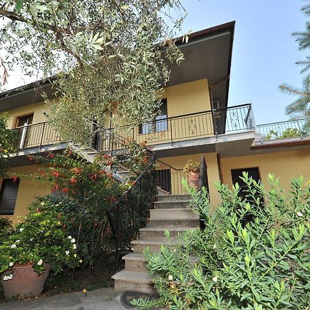 Gli Olivi Villa กาลชี ภายนอก รูปภาพ