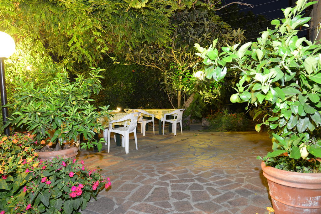 Gli Olivi Villa กาลชี ภายนอก รูปภาพ