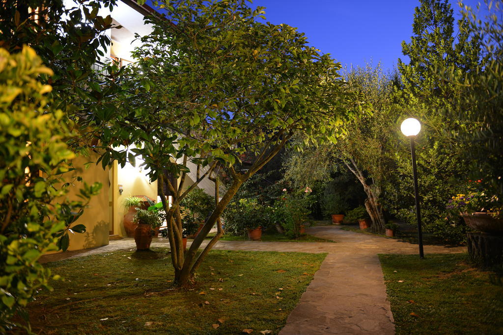 Gli Olivi Villa กาลชี ห้อง รูปภาพ