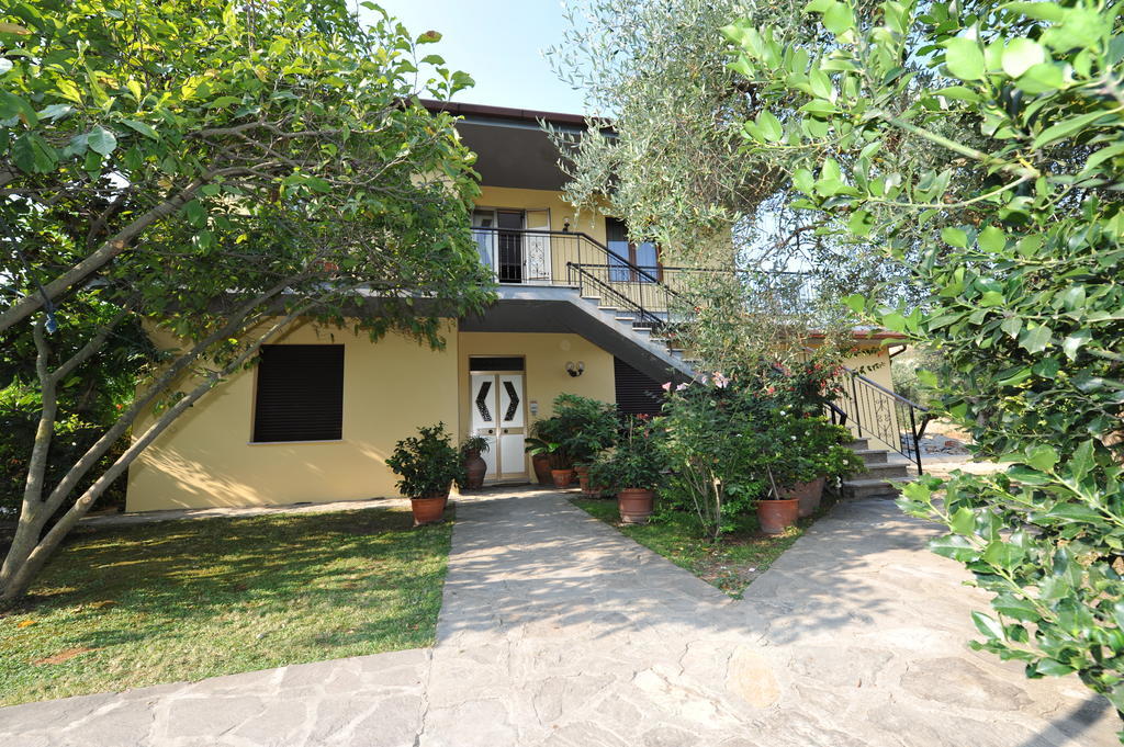 Gli Olivi Villa กาลชี ภายนอก รูปภาพ