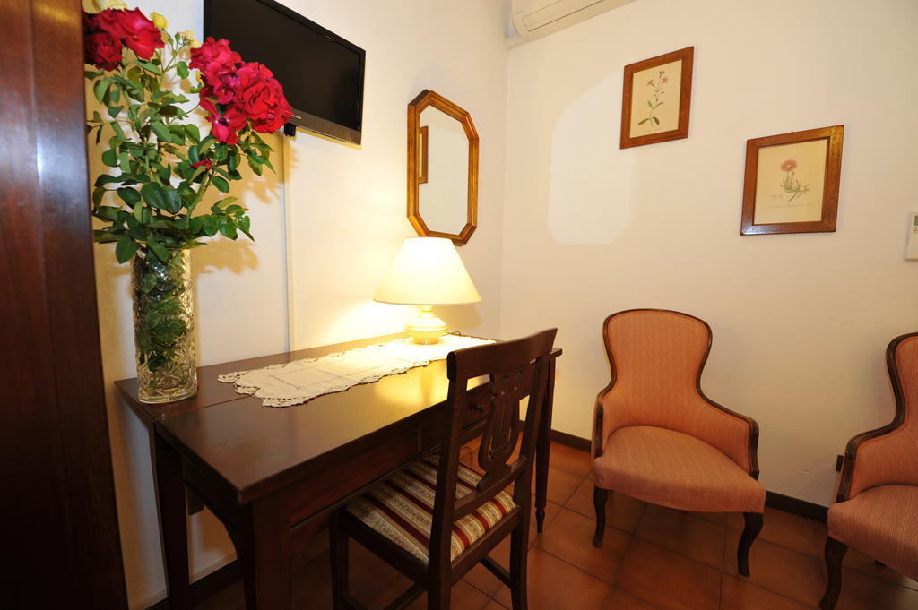 Gli Olivi Villa กาลชี ห้อง รูปภาพ
