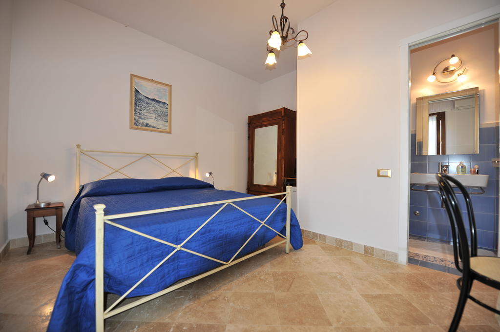 Gli Olivi Villa กาลชี ห้อง รูปภาพ