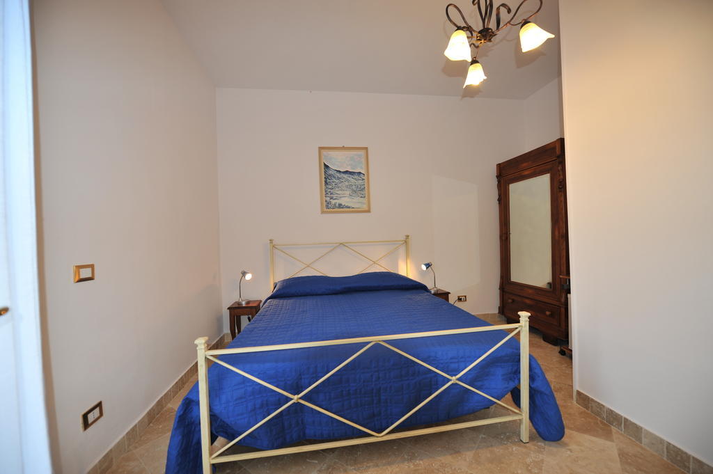 Gli Olivi Villa กาลชี ห้อง รูปภาพ