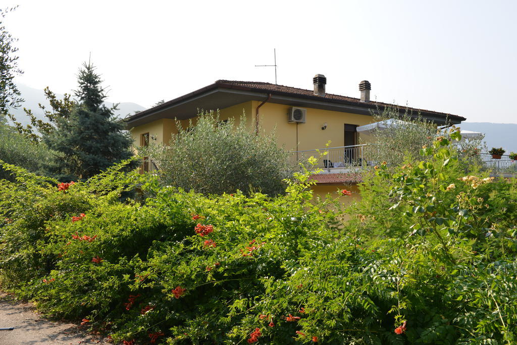 Gli Olivi Villa กาลชี ภายนอก รูปภาพ
