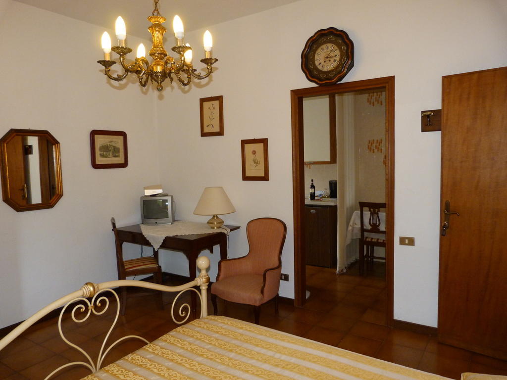 Gli Olivi Villa กาลชี ห้อง รูปภาพ