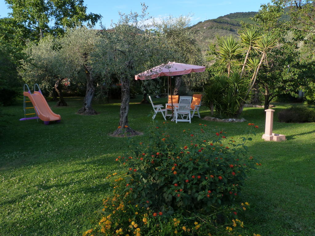 Gli Olivi Villa กาลชี ภายนอก รูปภาพ
