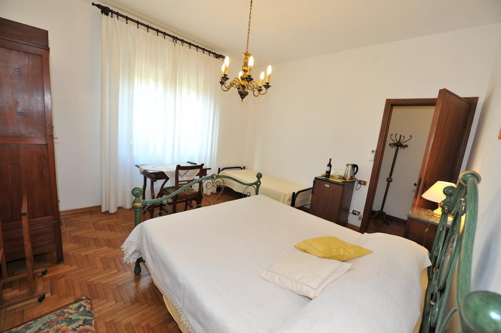 Gli Olivi Villa กาลชี ห้อง รูปภาพ